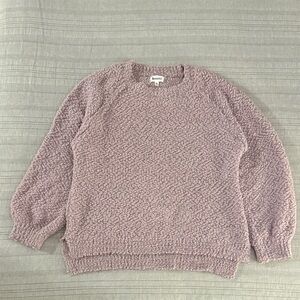 Soft Textured Crew Neck Sweater Side-split Hem Relaxed Fit